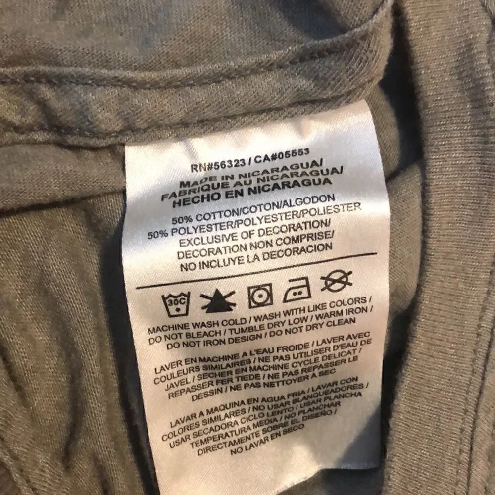 NIKE gray men's tee shirt/Size M